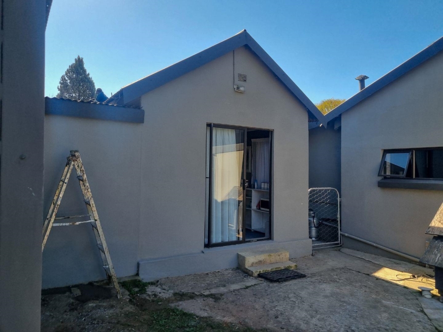 6 Bedroom Property for Sale in Paul Roux Free State
